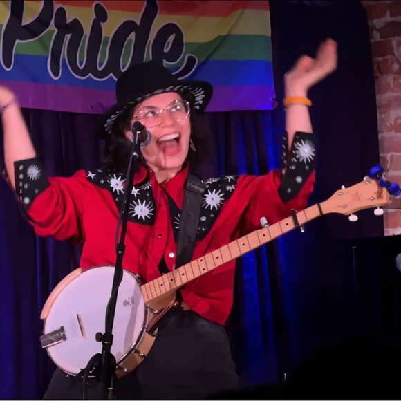 Meet your Posher, Rosalie - Picture 7 of 7